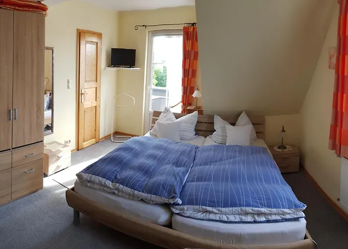 Pensionat Gaestehaus Tepel 4*